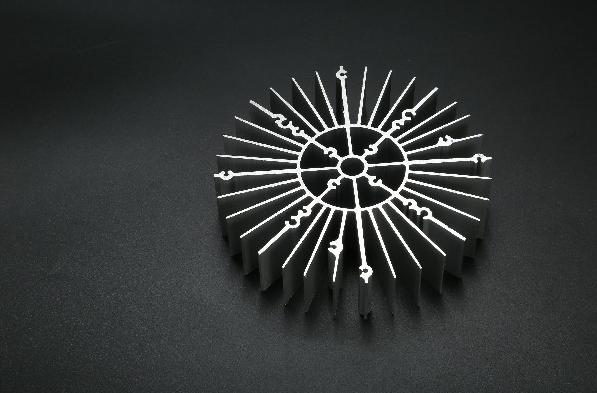 工業妖精视频免费在线观看